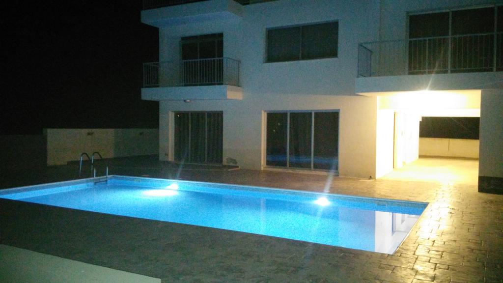Palms Resort Apartments Alethriko Екстер'єр фото
